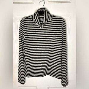 Women’s Zara top turtleneck size XL